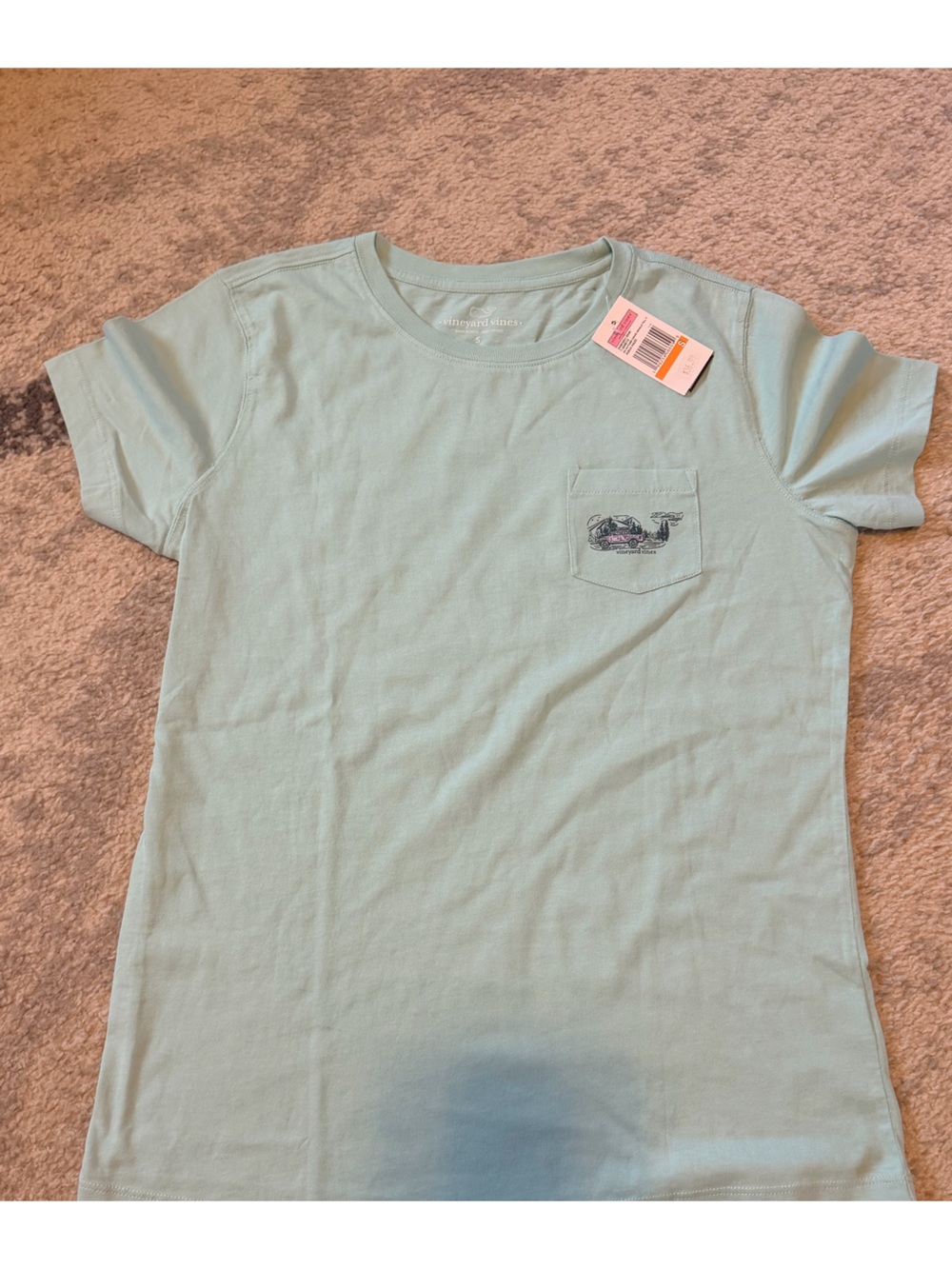 Vineyard vines t-shirt